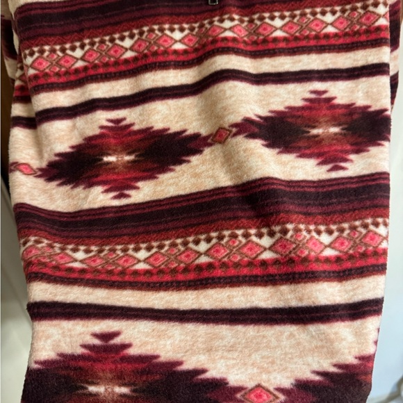 New with tags, ladies size XXL fleece pullover from Maurices with 1/4 zip. - Picture 12 of 15